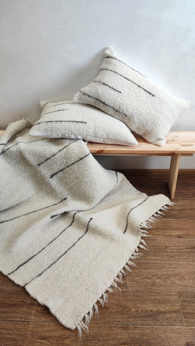 Strypa pillow