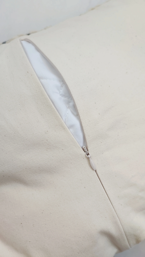 Tern pillow