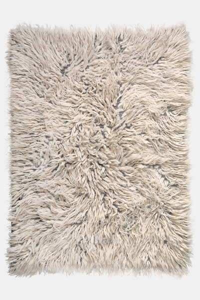 Vovnya rug (light gray base)
